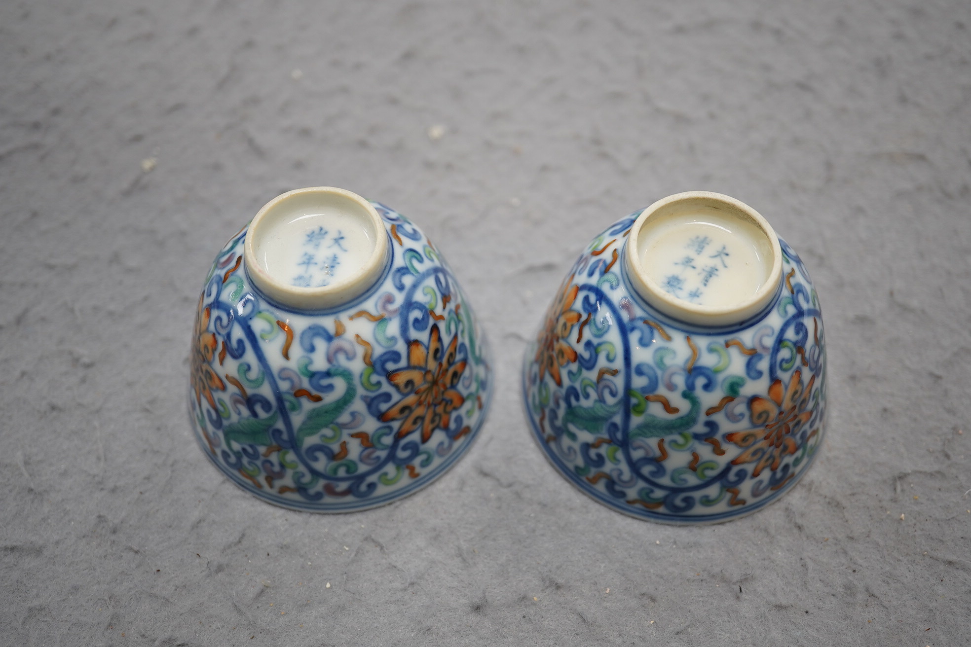 A pair of Chinese doucai cups, Guangxu mark and period (1875-1908)